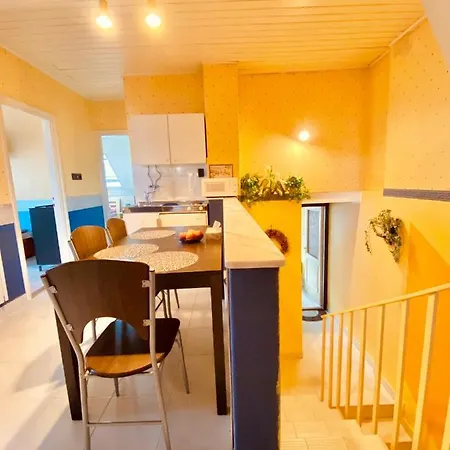 Apartment Sailor's *