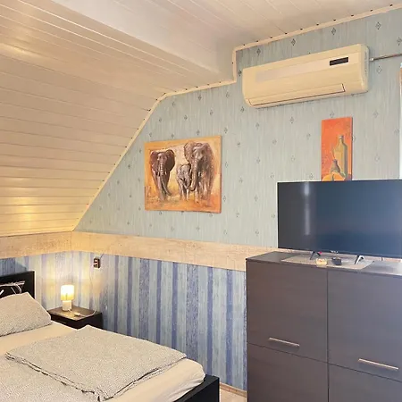 Apartment Sailor's *